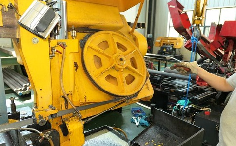 松山湖管委会金属带锯床的日常使用和保养注意事项！